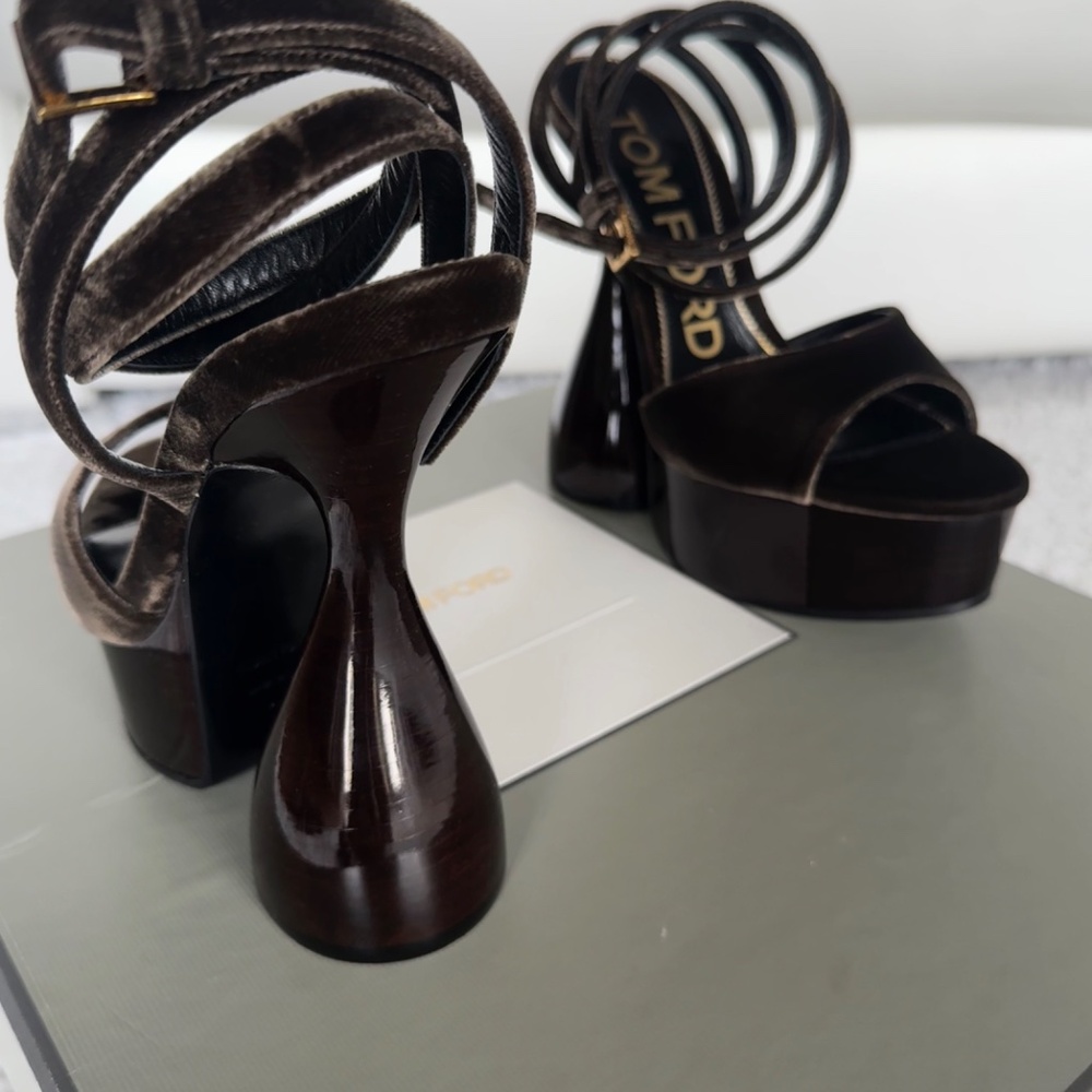 Tomford - Picture 7 of 9